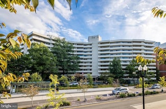5300 Columbia Pike Unit T12, Arlington, VA 22204