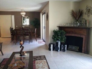 200 E Racquet Club Rd Unit 26, Palm Springs, CA 92262