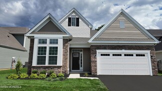 33 Longwood Dr, Monroe Township, NJ 08831