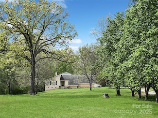 1769 Old Nc 27 Hwy, Mount Holly, NC 28120