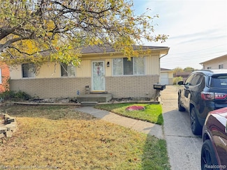 16804 E 12 Mile Rd, Roseville, MI 48066