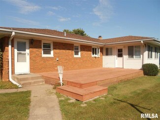 18863 108th Ave, Davenport, IA 52804
