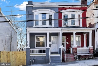 442 Crescent St, Harrisburg, PA 17104