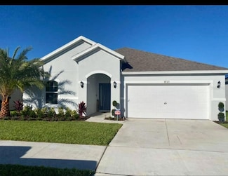 820 Cambridge Dr, Winter Haven, FL 33881