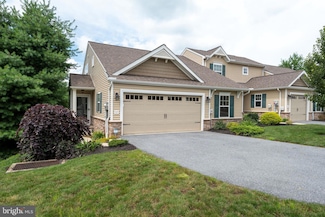 717 Danforth Cir, Willow Street, PA 17584