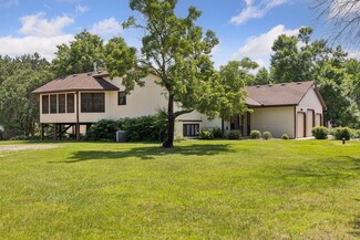 8180 Diane St, Circle Pines, MN 55014