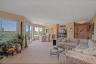 300 High Point Dr Unit 612, Hartsdale, NY 10530