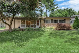 2265 Brook Dr, Florissant, MO 63033