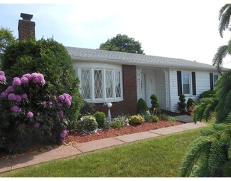 271 Rhode Island Ave, Somerset, MA 02726