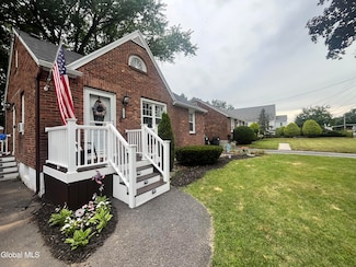 2404 Curry Rd, Schenectady, NY 12303