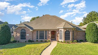 2405 Balsam Dr, Rowlett, TX 75089