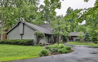 8607 S Cove Dr, Maineville, OH 45039