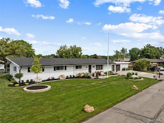 49775 Keycove St, Chesterfield, MI 48047