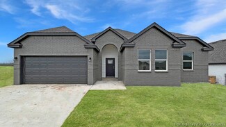 4266 Village Park Dr, Skiatook, OK 74070