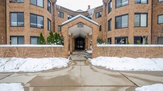 2125 Nature Cove Ct Unit 207, Ann Arbor, MI 48104