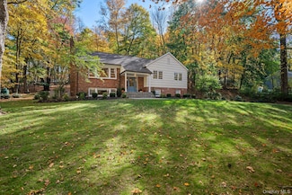 341 Millwood Rd, Chappaqua, NY 10514