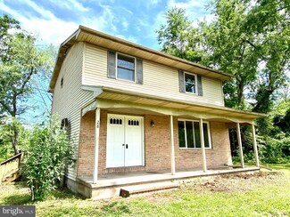 28 Mountainview Ln, Pipersville, PA 18947