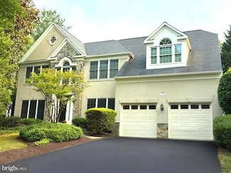 12691 Fox Woods Dr, Herndon, VA 20171