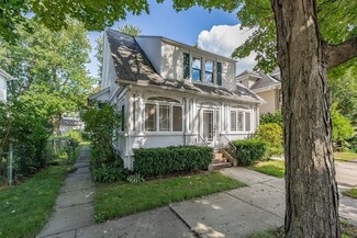 73 Sunapee St, Springfield, MA 01108