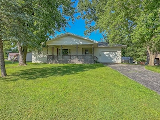 501 N Main St, Pleasant Hill, IL 62366