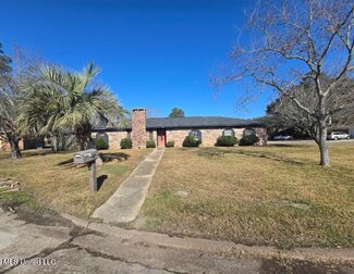 473 Sunny Ct, Diberville, MS 39540