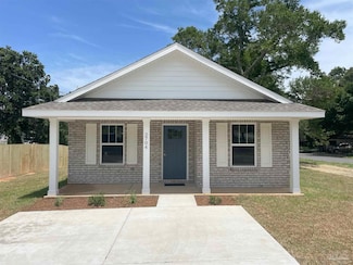 2704 N H St, Pensacola, FL 32501