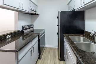 4044 Buena Vista St Unit 104, Dallas, TX 75204