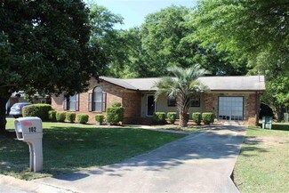 102 Scarborough Rd, Centerville, GA 31028