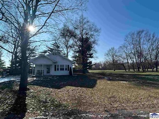 2201 Cross Ln, Terre Haute, IN 47805