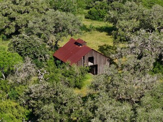 11086 Church Rd, Goliad, TX 77963