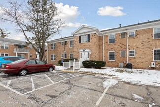 3333 Moores River Dr Unit 409, Lansing, MI 48911