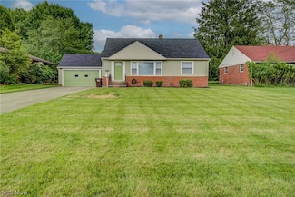 4743 Derbyshire Dr, Cleveland, OH 44128