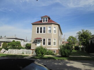 7742 W 62nd St, Summit Argo, IL 60501