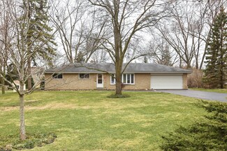 7011 Meadow Lane Rd, Long Grove, IL 60060