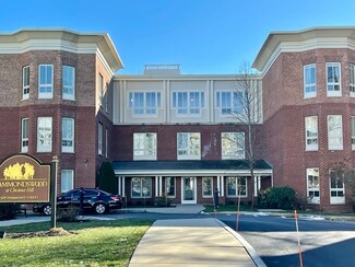 629 Hammond St Unit W110, Chestnut Hill, MA 02467