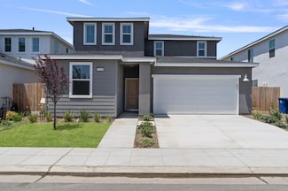 3210 Frontera Ave, Clovis, CA 93619