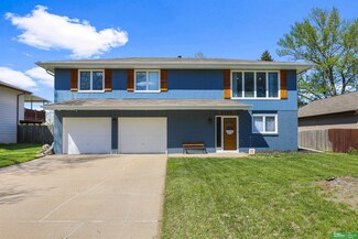 9706 Camden Ave, Omaha, NE 68134