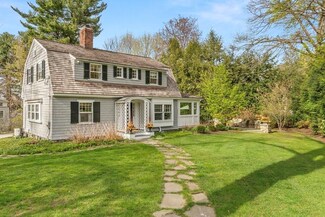 97 Meriam St, Lexington, MA 02420