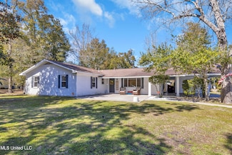 1349 E 2nd St, Pass Christian, MS 39571
