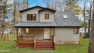104 Maple Park Dr, Shohola, PA 18458