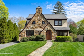 6 Garden Rd, Little Silver, NJ 07739