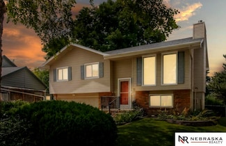 5900 S 28th Ct, Lincoln, NE 68516