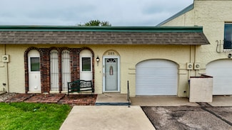 205 Castillian Blvd, Hays, KS 67601
