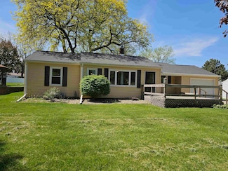 2335 Terrace Dr, Cedar Falls, IA 50613