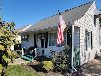 3611 Oakwood St, Erie, PA 16508