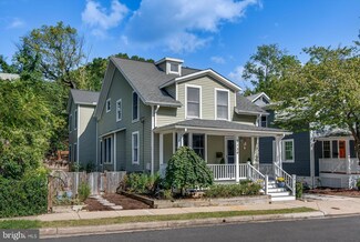 3139 7th St N, Arlington, VA 22201