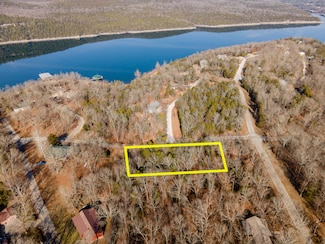 000 Cliff Dr, Emerald Beach, MO 65658