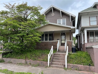 725 S 4th St, Martins Ferry, OH 43935