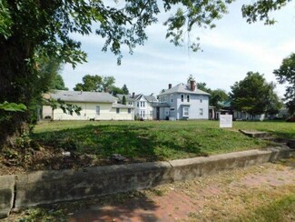 170 W Locust St, Newark, OH 43055