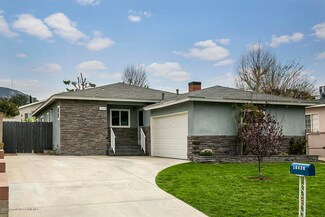 10430 Leolang Ave, Sunland, CA 91040